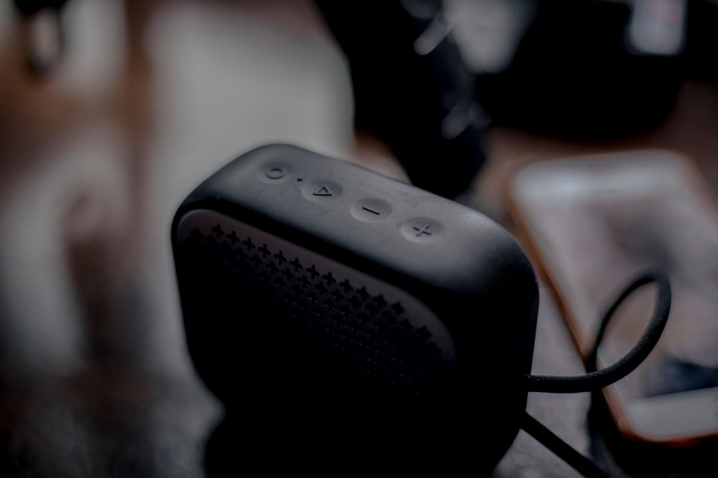 Einen Bluetooth-Lautsprecher zu Hause nutzen
