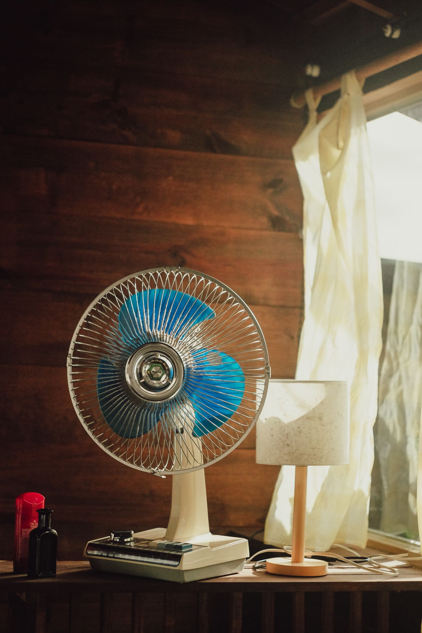 Einen Ventilator im Wohnraum platzieren