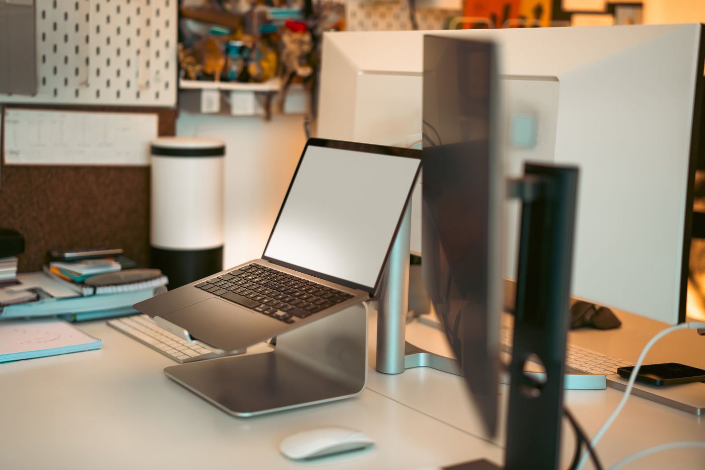 Einen Laptopständer sinnvoll einsetzen